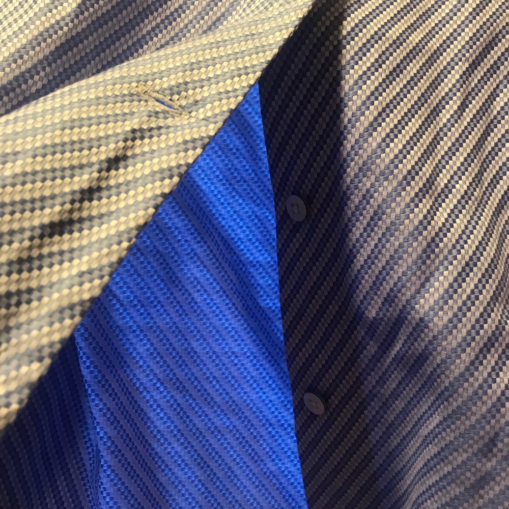 Alexie Size M Button Down Top With Flared Arms - image 3